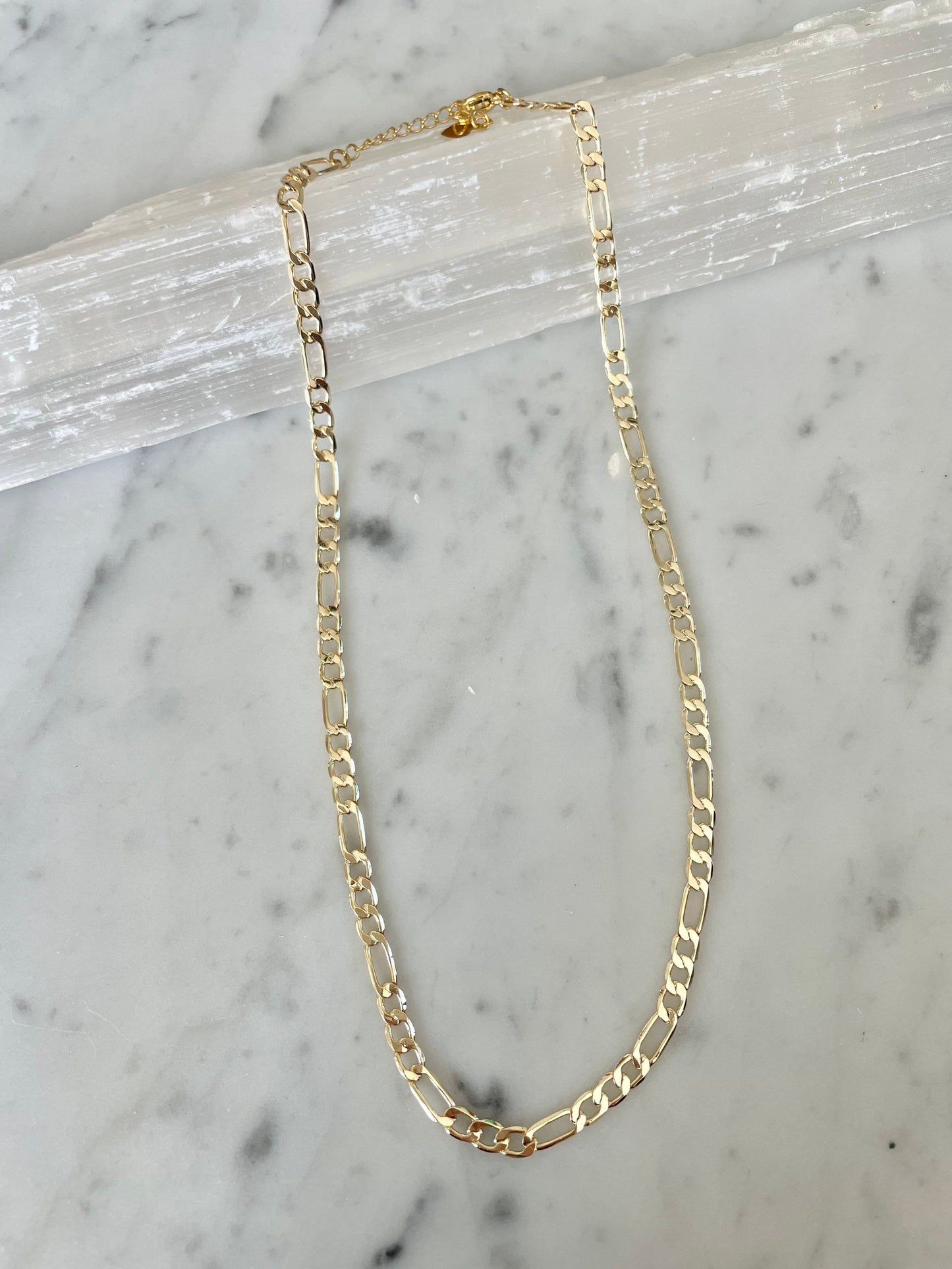 Fiona GOld Neckalce flat